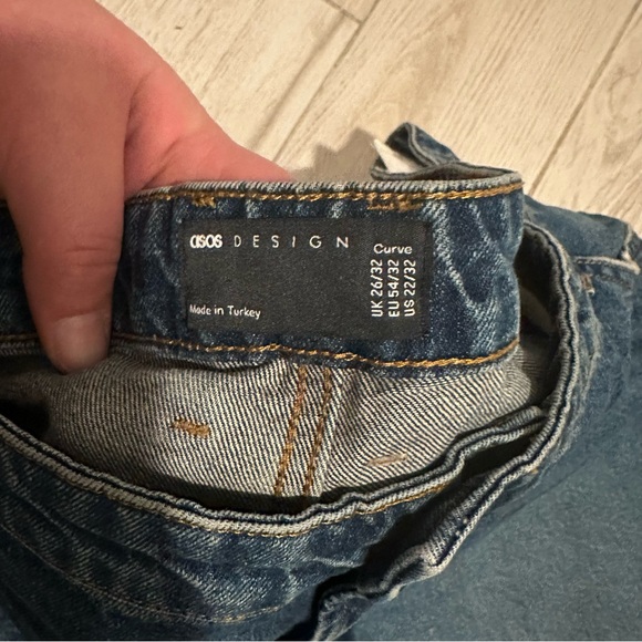 ASOS Women's Distressed Blue Baggy Jeans - Picture 6 of 7